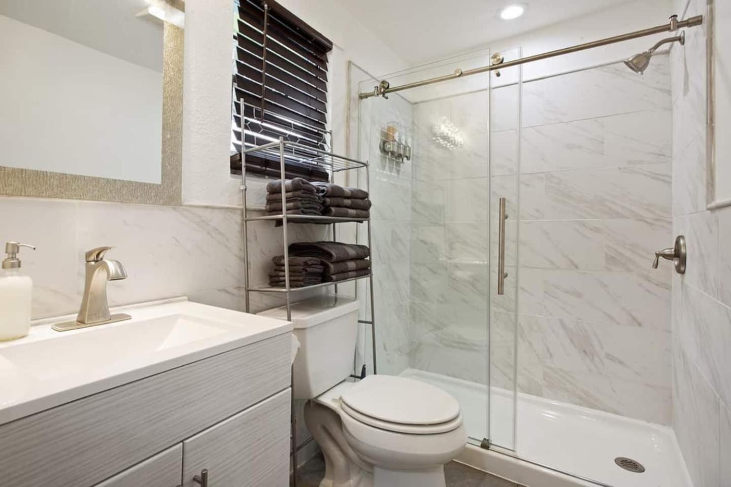 Charming French Quarter Hideaway With Private Patio